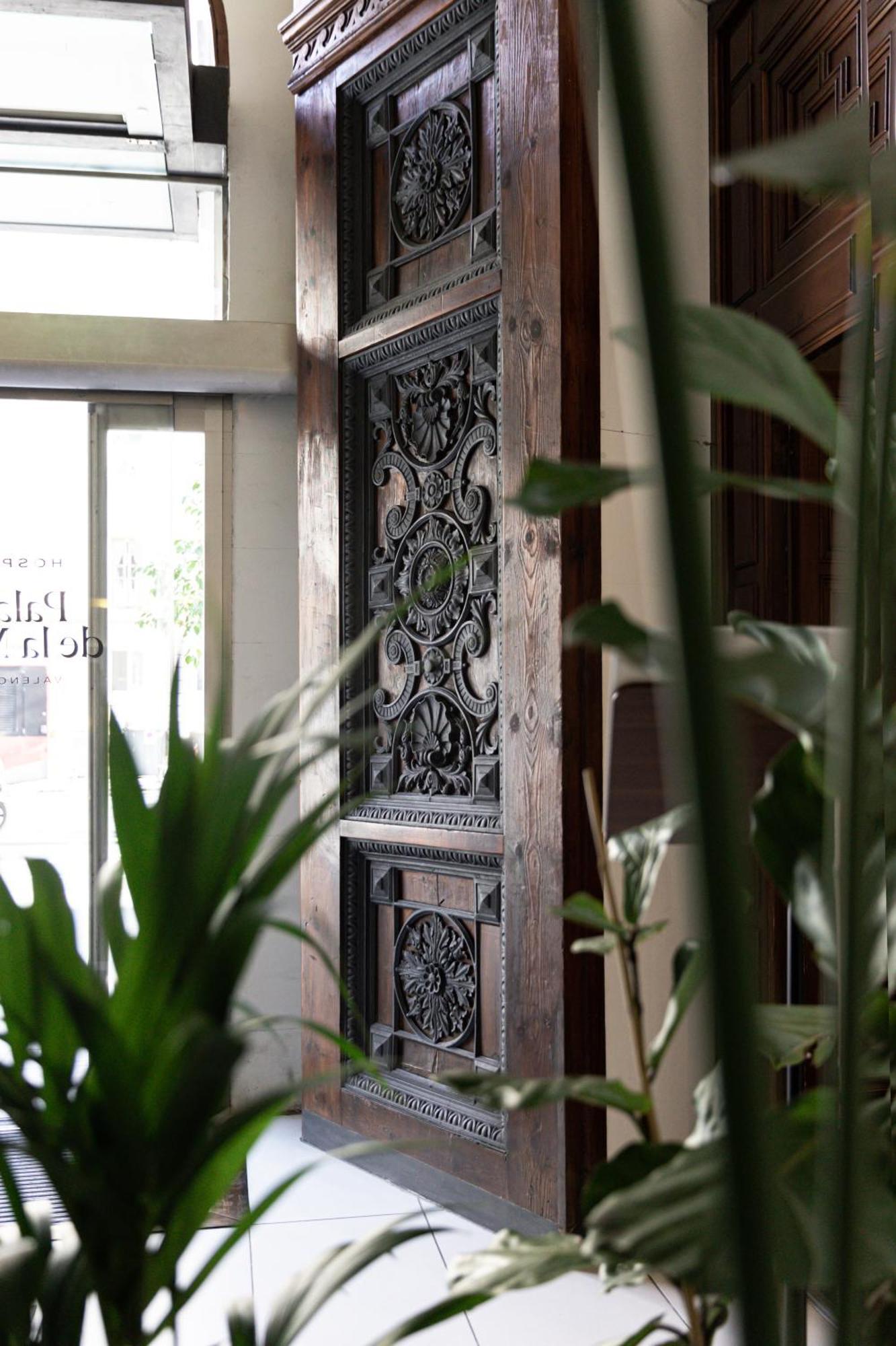 Hospes Palau De La Mar, Valencia, A Member Of Design Hotels Esterno foto The door of the house