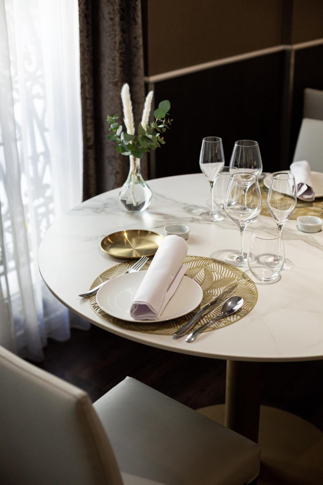 Hospes Palau De La Mar, Valencia, A Member Of Design Hotels Esterno foto A place setting